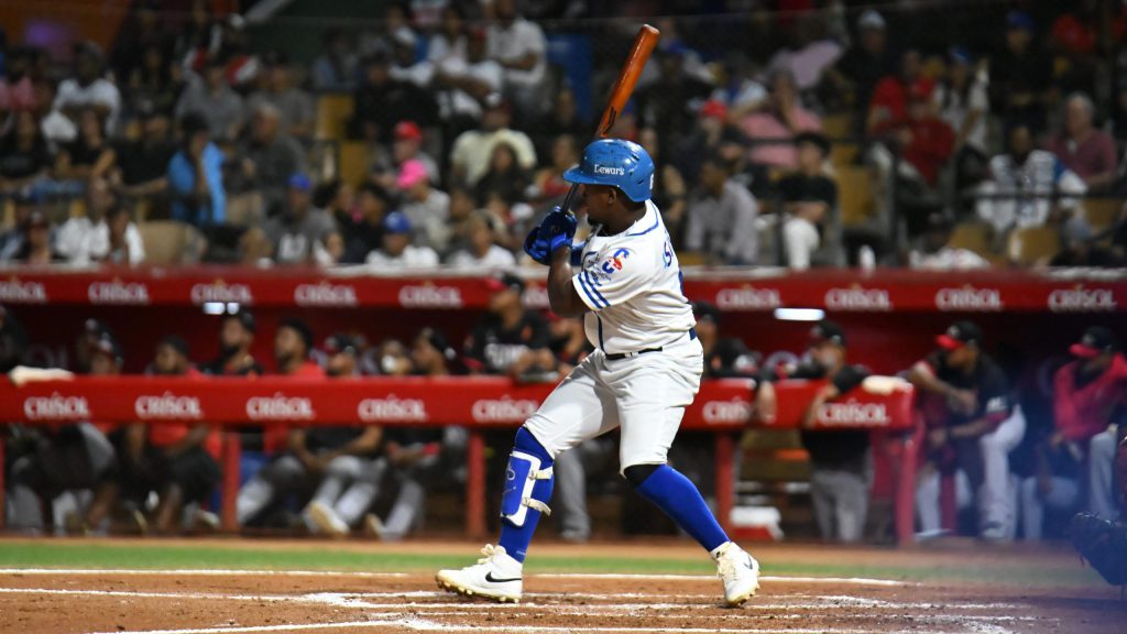 Licey cede ante Escogido en choque citadino